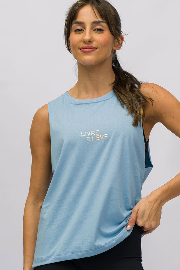 Regata Cavada Azul Livre e Leve