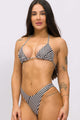Biquíni Cortininha e Calcinha Asa Delta Listrado P&B