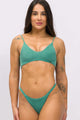 Biquíni com Calcinha Borboleta Texturizado Verde