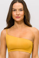 Biquíni Ombro Só com Calcinha Hot Pants Canelado Mostarda