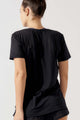 Blusa com Fenda Lateral Furadinha Preta