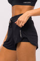 Short com Lateral em Tela Preto