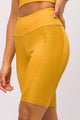 Bermuda Ciclista Canelada com Recorte Mostarda