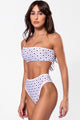 Biquíni Ombro Só e Calcinha Hot Pants Coração