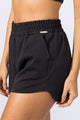 Short Furadinho Arredondado com Bolso Preto