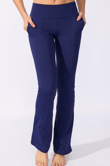 Calça Flare Modeladora com Bolso Marinho