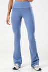 Calça Flare com Cós de Virar Azul Claro