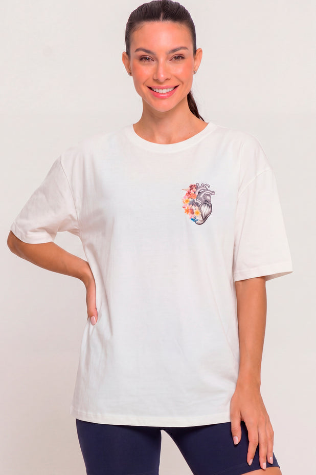 T-Shrit Oversized Coração Florido