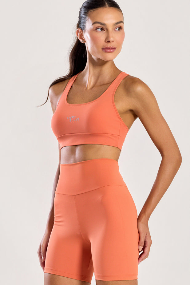 Conjunto Top Cruzado e Bermuda Bolso Cós Laranja