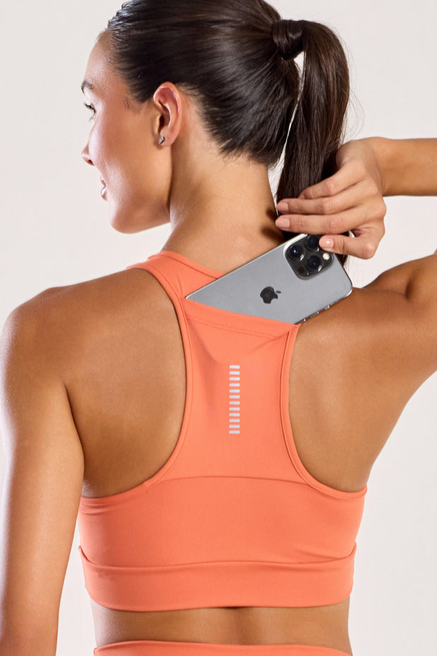 Top com Bolso nas Costas Laranja