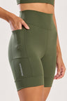 Bermuda com Bolso e Pala Verde