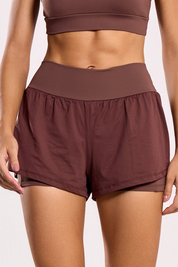 Short Duplo com Bolso Interno Marrom