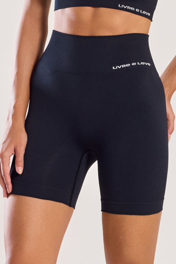Conjunto Top Alcinha e Bermuda Sem Costura Preto