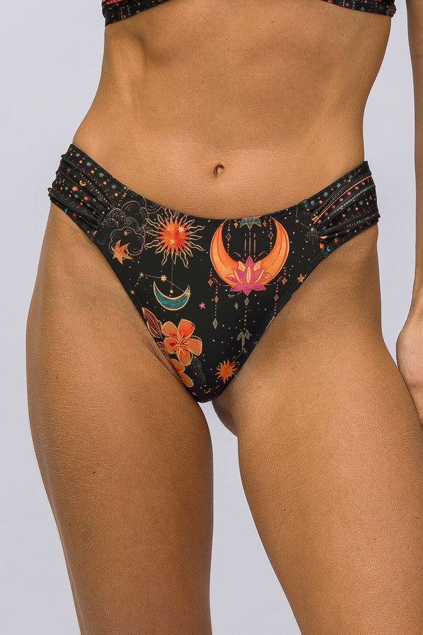 Biquini Top transpassado e Calcinha Bombom Astral