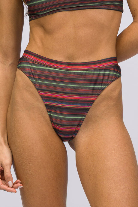 Calcinha Hot Pants Cavada Maresia