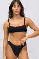 Biquíni Top Frente Única e Calcinha com Cós Preto