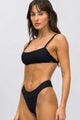 Biquíni Top Frente Única e Calcinha com Cós Preto