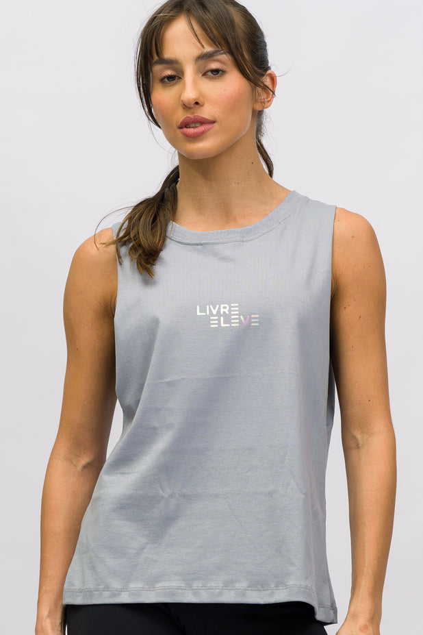 Regata Cavada Cinza Livre e Leve
