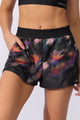 Short com Bolso e Fenda Essência