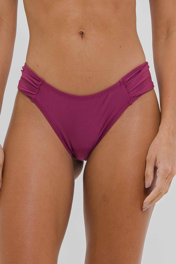 Biquíni Transpassado e Calcinha Bombom Rosa