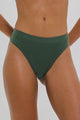 Biquíni com Aro e Calcinha Hot Pants com Cós Verde