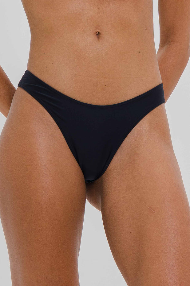 Calcinha Fio Duplo Asa Delta Preta