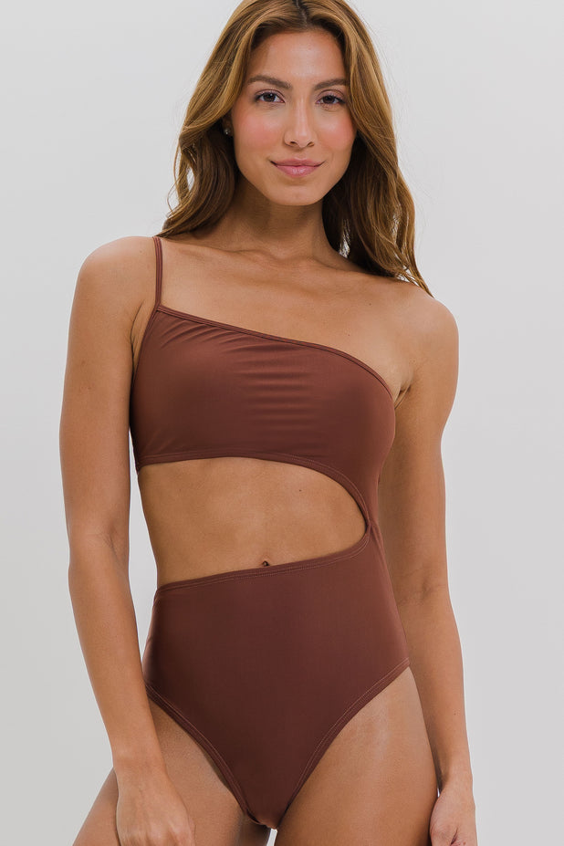 Maiô Ombro Só Alcinha com Recorte Marrom