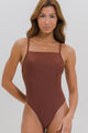 Maiô Reto com Alças Cruzadas Marrom