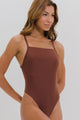 Maiô Reto com Alças Cruzadas Marrom