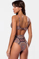 Top Transpassado e Calcinha Hot Pants Vibração