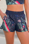 Short com Bolso e Fenda Estampa Mandacaru