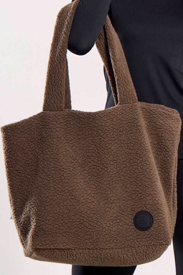 Bolsa Peluciada Marrom