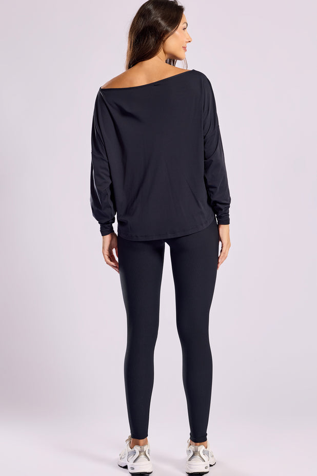 Blusa Manga Longa Ombro Caído Preta