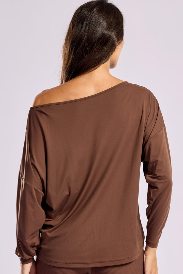 Blusa Manga Longa Ombro Caído Marrom