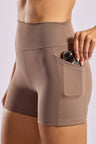 Short de Poliamida com Bolso Lateral Marrom Claro