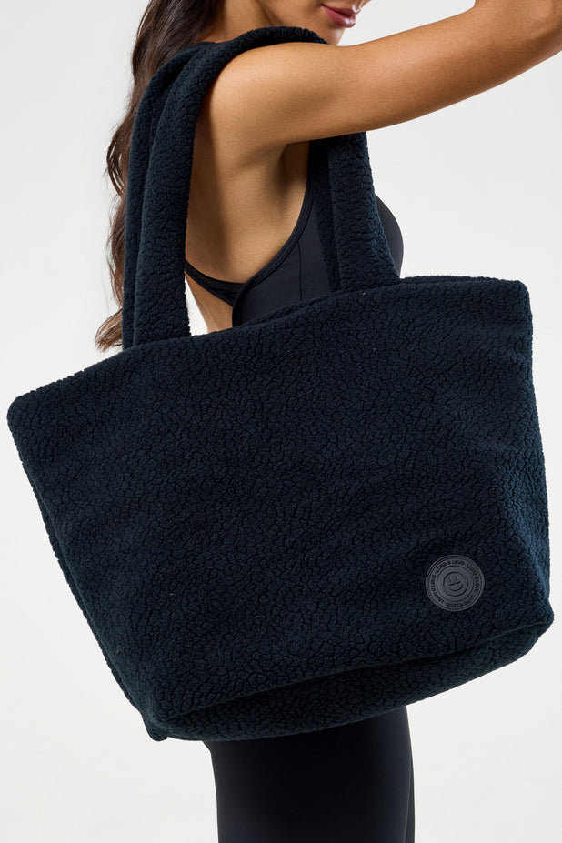 Bolsa Peluciada Preta