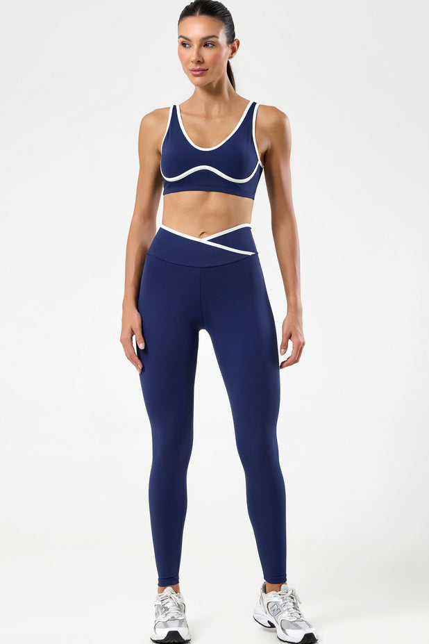 Conjunto Fitness Top e Calça com Detalhe em Viés Marinho