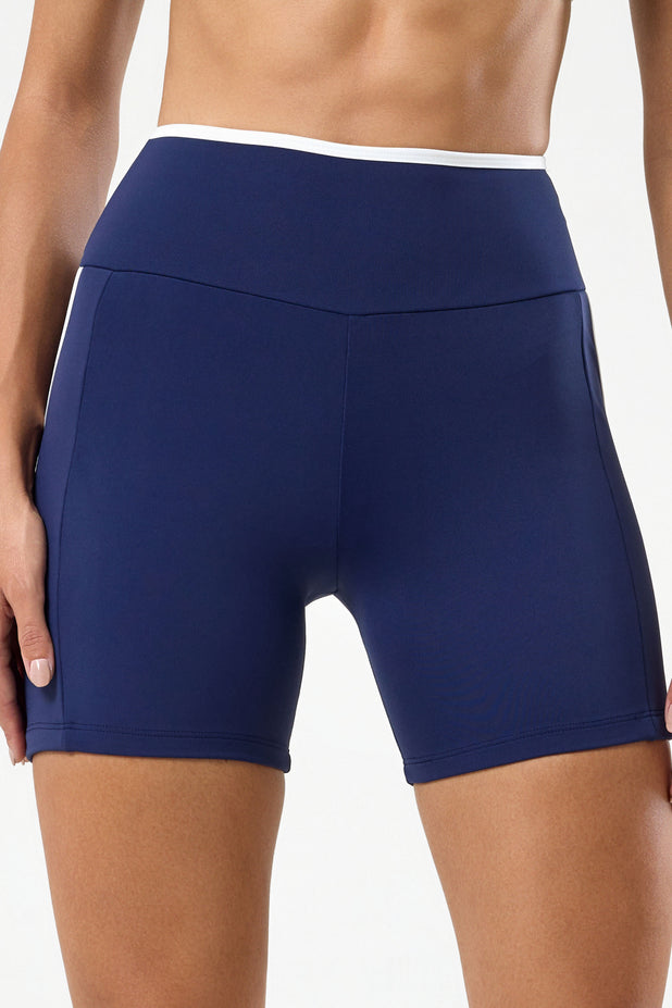 Bermuda com Bolso Detalhe em Viés Marinho