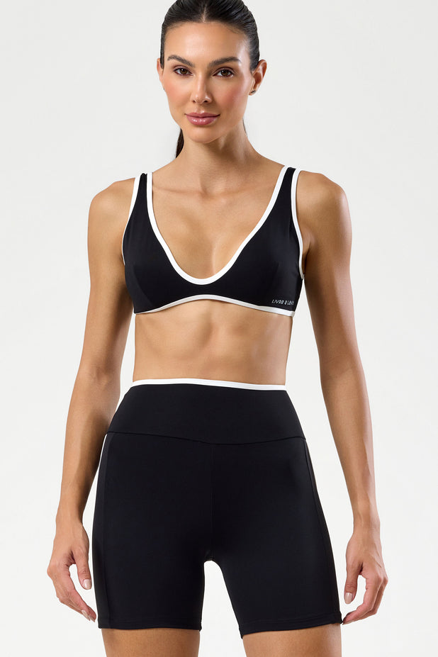 Conjunto Fitness Top Decote e Bermuda de Viés Preto