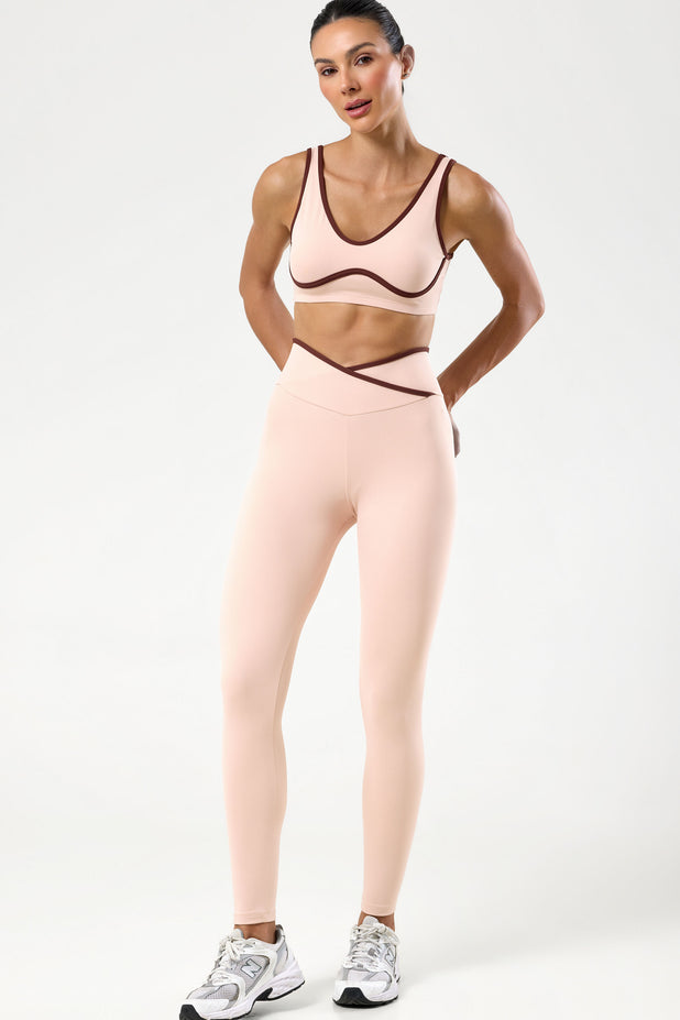 Conjunto Fitness Top e Calça com Detalhe em Viés Bege