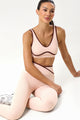 Conjunto Fitness Top e Calça com Detalhe em Viés Bege