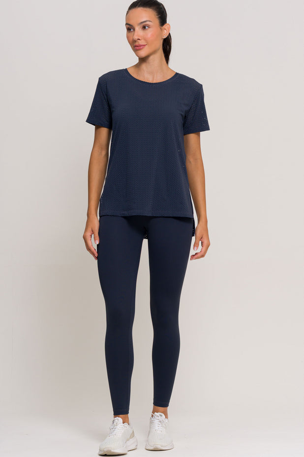 Blusa com Fenda Lateral Furadinha Chumbo