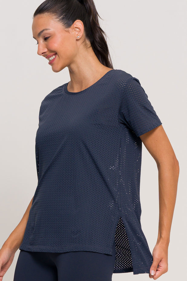 Blusa com Fenda Lateral Furadinha Chumbo