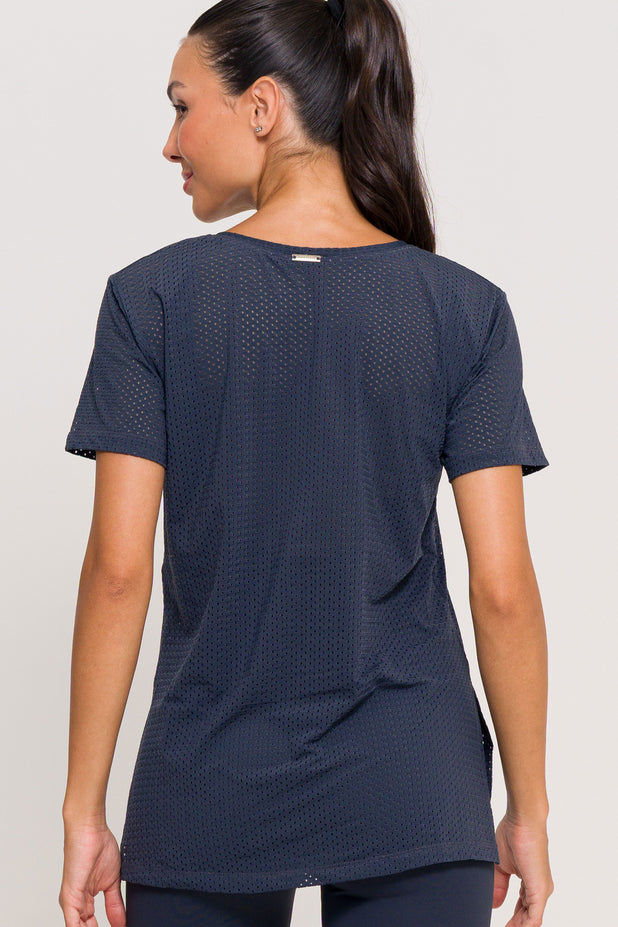 Blusa com Fenda Lateral Furadinha Chumbo