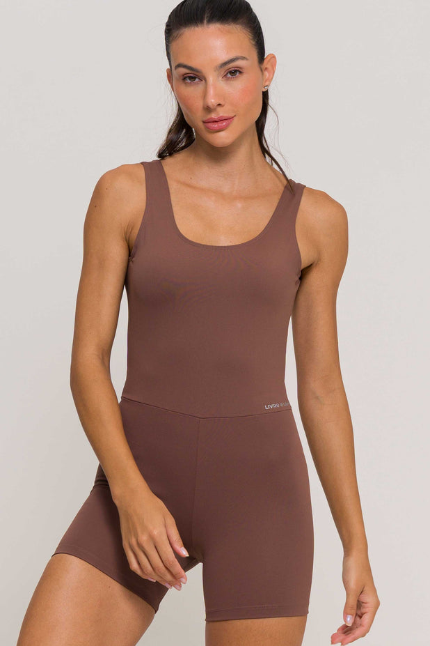 Macaquinho com Decote nas Costas Marrom