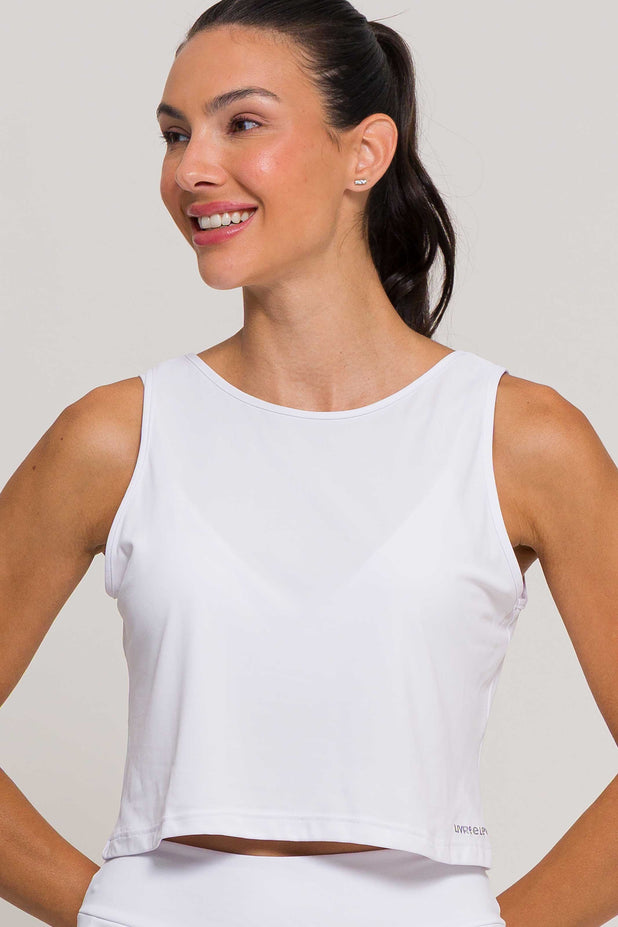 Regata Curta Detalhe Costas Branca