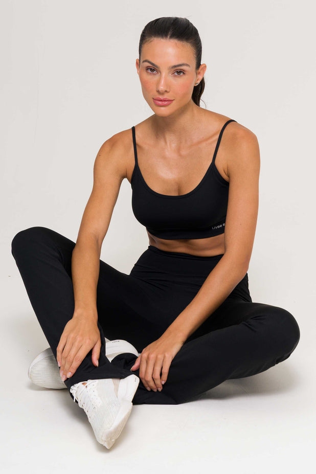 Calça Flare de Poliamida Preta