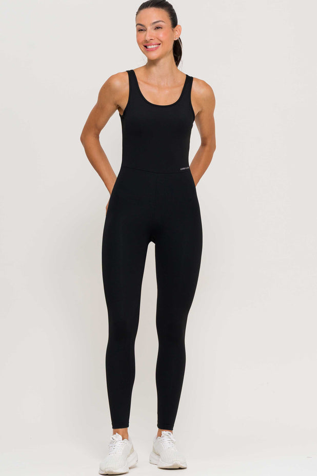 Macacão com Decote nas Costas Preto