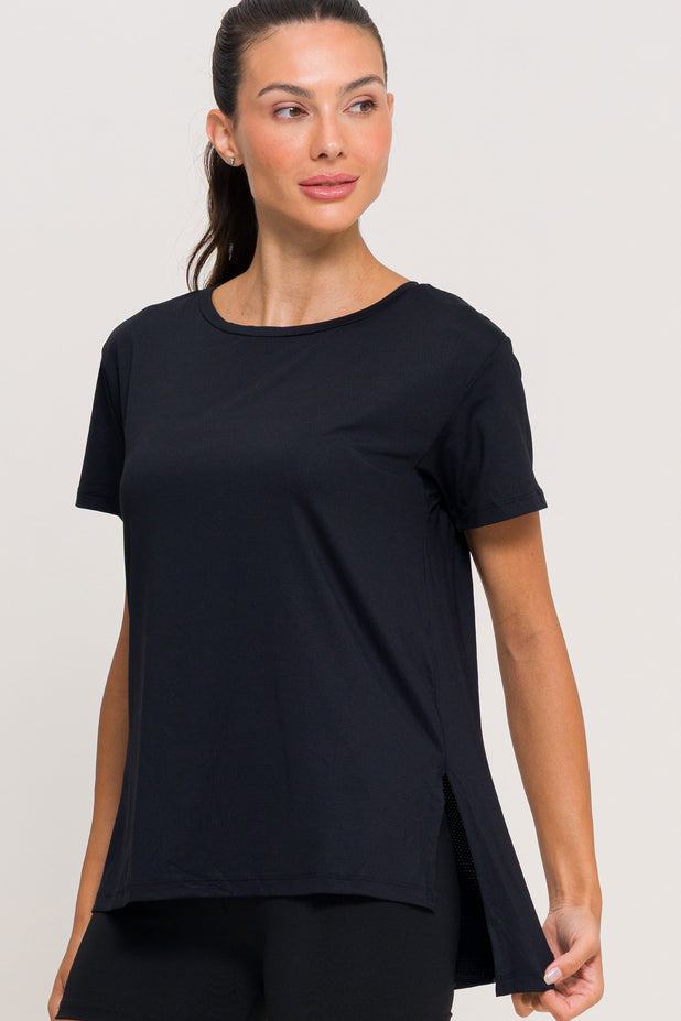 Blusa com Fenda na Lateral Preta