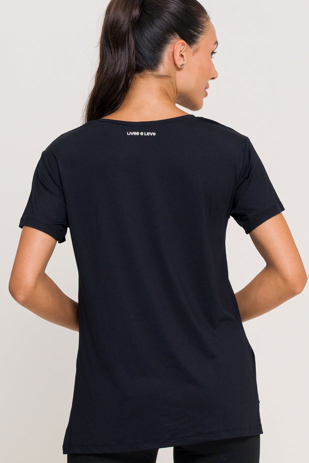 Blusa com Fenda na Lateral Preta